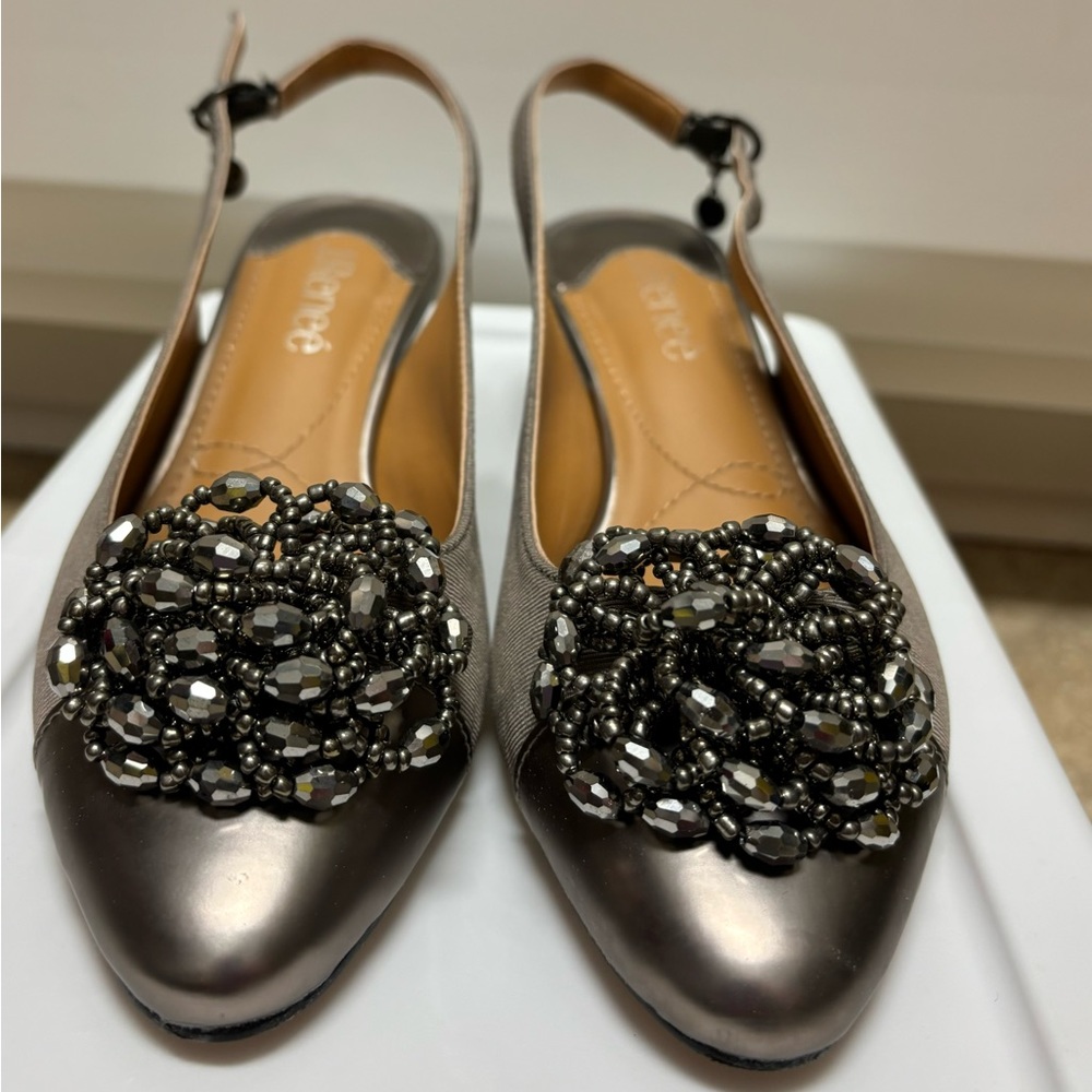 These shoes have only been worn twice.  They are size 5 1/2.